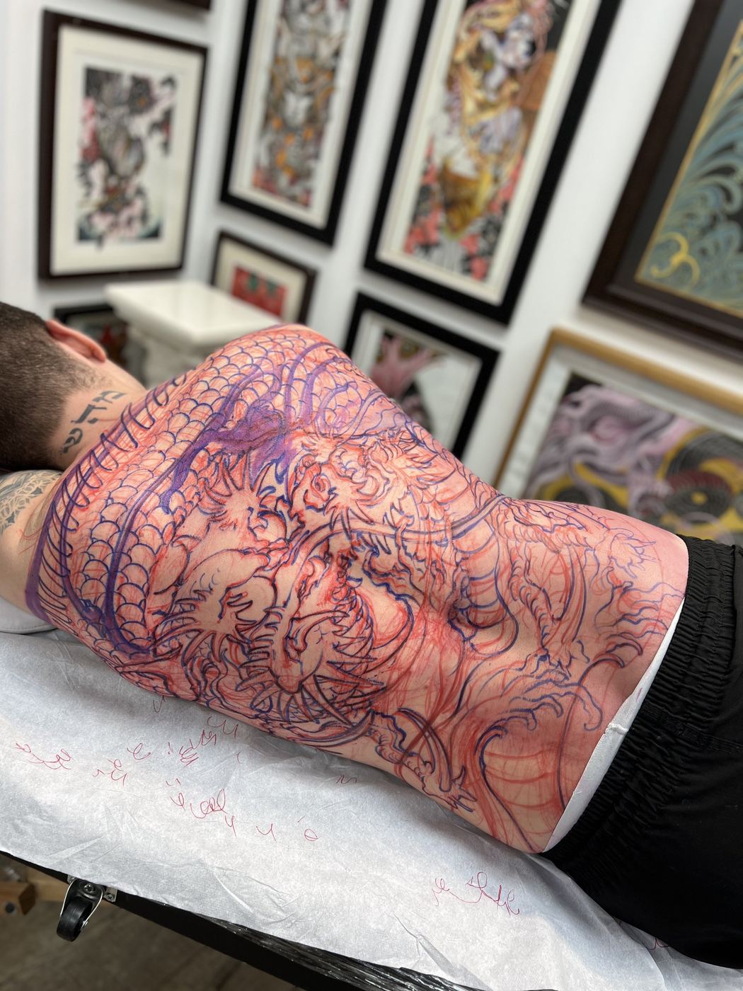 Freehand desenhado direto na pele