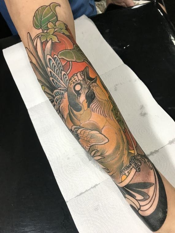 Composição em cor, tatuagem de Denis Vazios