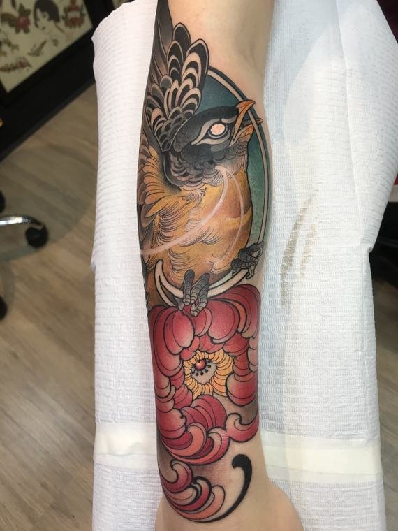 Lince e peônia, tatuagem de Denis Vazios