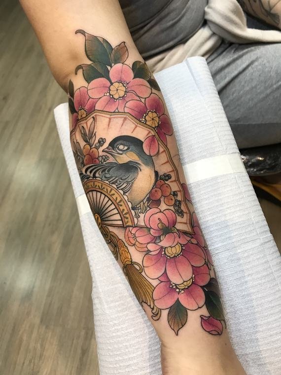 Pássaro e cerejeira, tatuagem de Denis Vazios